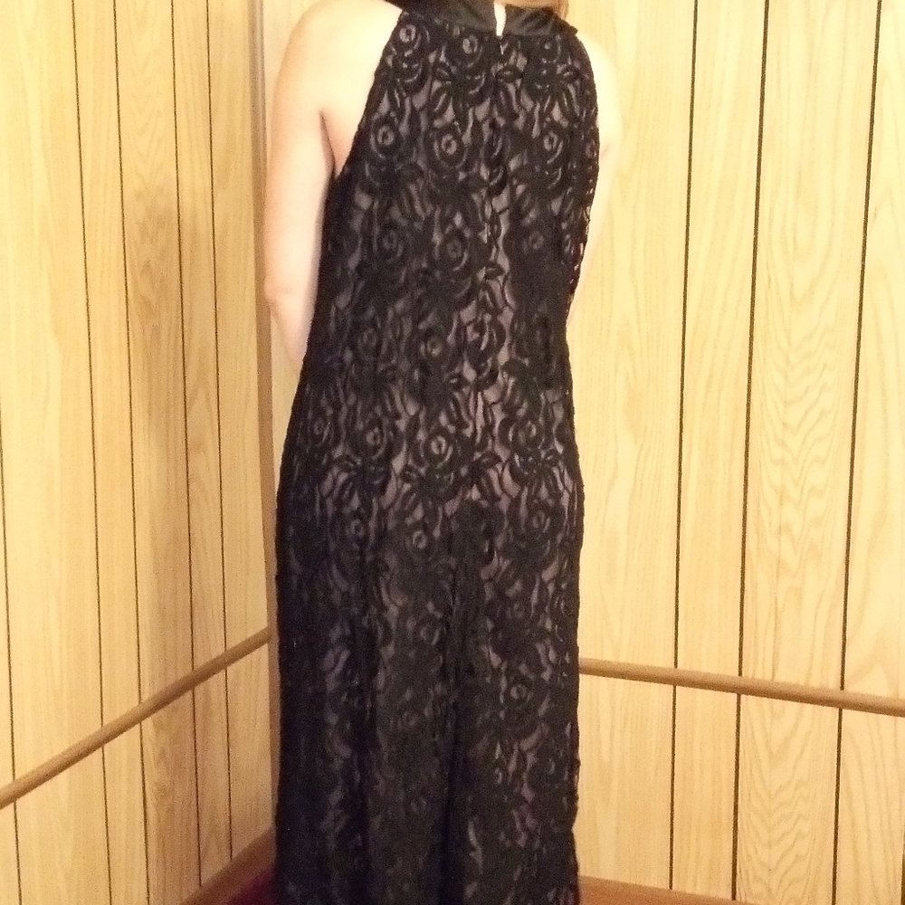 👗by Dressy Collection 🌹Size 4 🌹A-line 👗Beautiful black lace